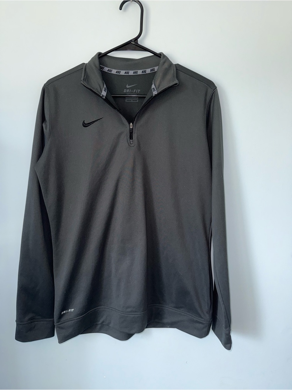 Nike Men’s Dri-FIT Half-Zip Pullover Jacket - Charcoal Gray